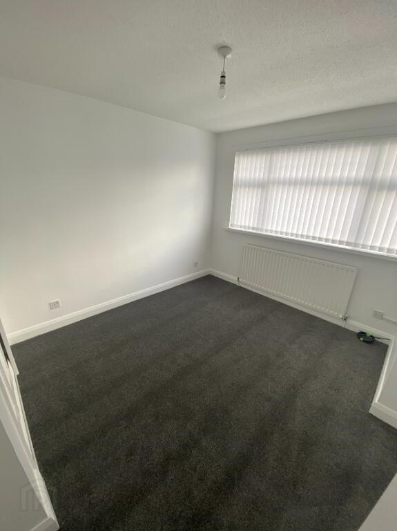 Photo 13 of 7 Heather Drive, Londonderry