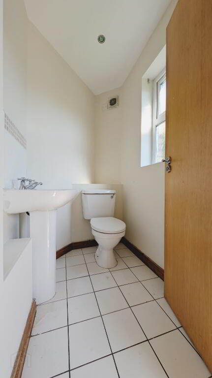 Photo 3 of 174 Ardgrange, Londonderry