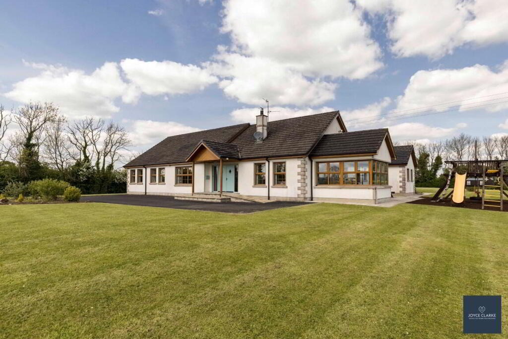 Photo 1 of 75 Gosford Road, Markethill