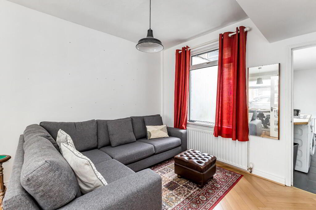 Photo 4 of 19 Hillview Avenue, Ballyhackamore, Belfast