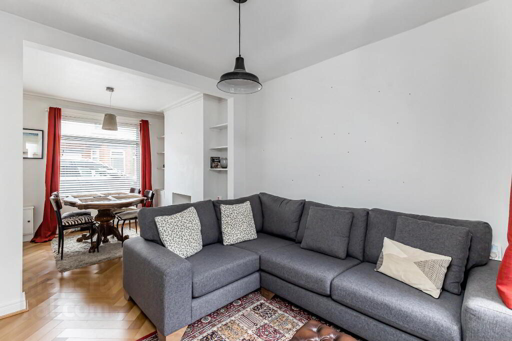 Photo 3 of 19 Hillview Avenue, Ballyhackamore, Belfast
