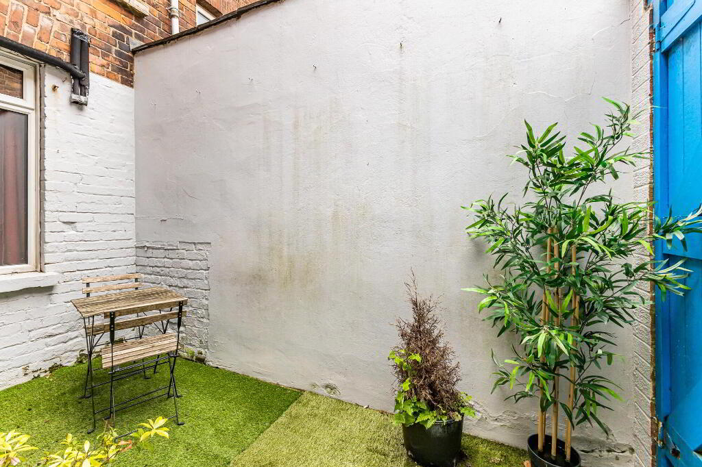 Photo 9 of 19 Hillview Avenue, Ballyhackamore, Belfast