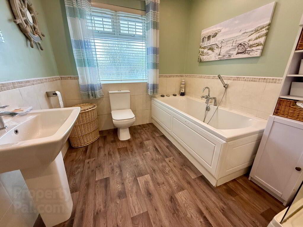 Photo 14 of 33 Beaufort Drive, Waterside, L'Derry
