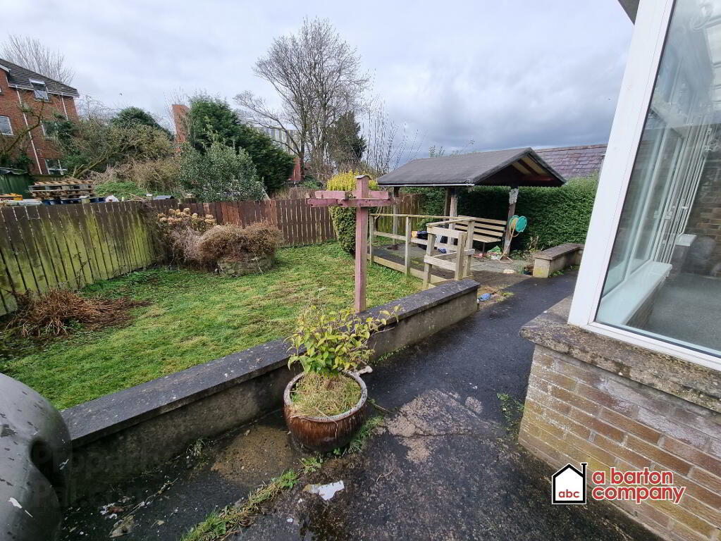 Photo 14 of 30 Ballyclare Road, Glengormley, Newtownabbey