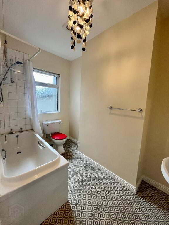 Photo 3 of 12 Creggan Road, L'Derry