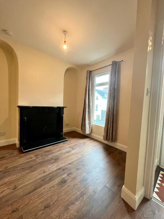 Photo 7 of 12 Creggan Road, L'Derry