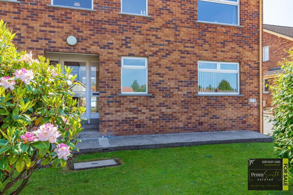 Photo 2 of 8 Sandymount Court, Bangor