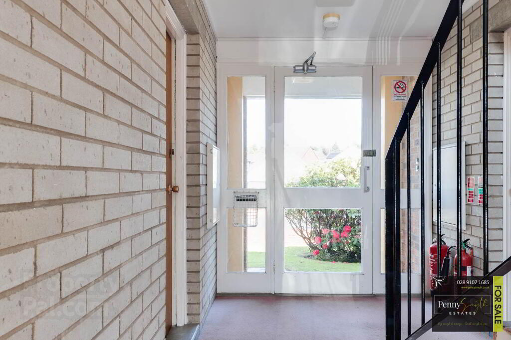 Photo 3 of 8 Sandymount Court, Bangor