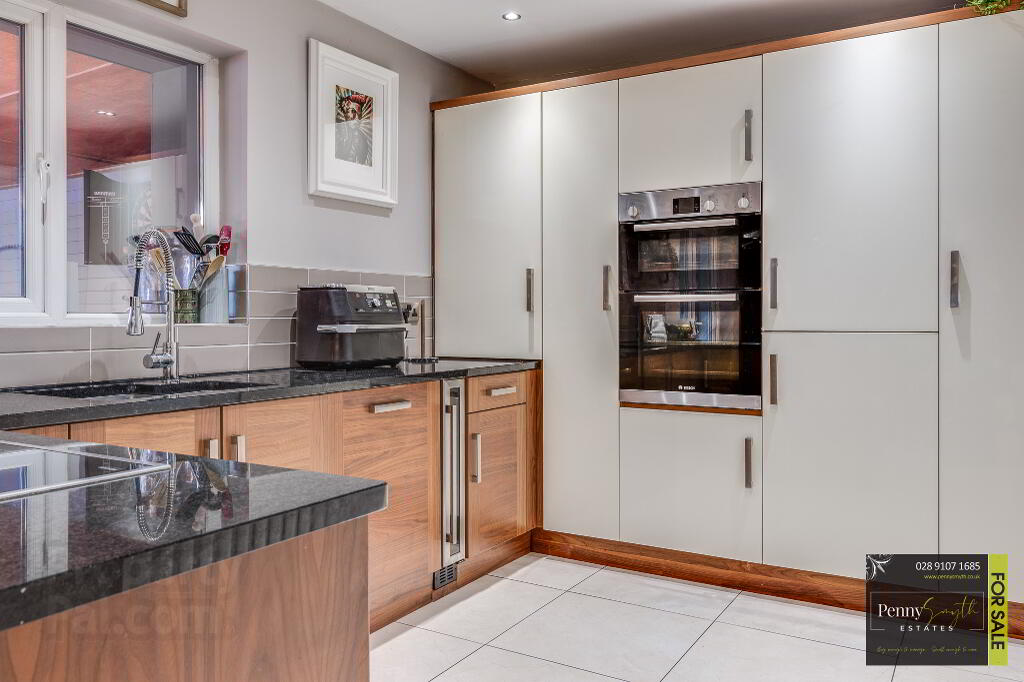 Photo 9 of 5 Woodford Grange, Bangor