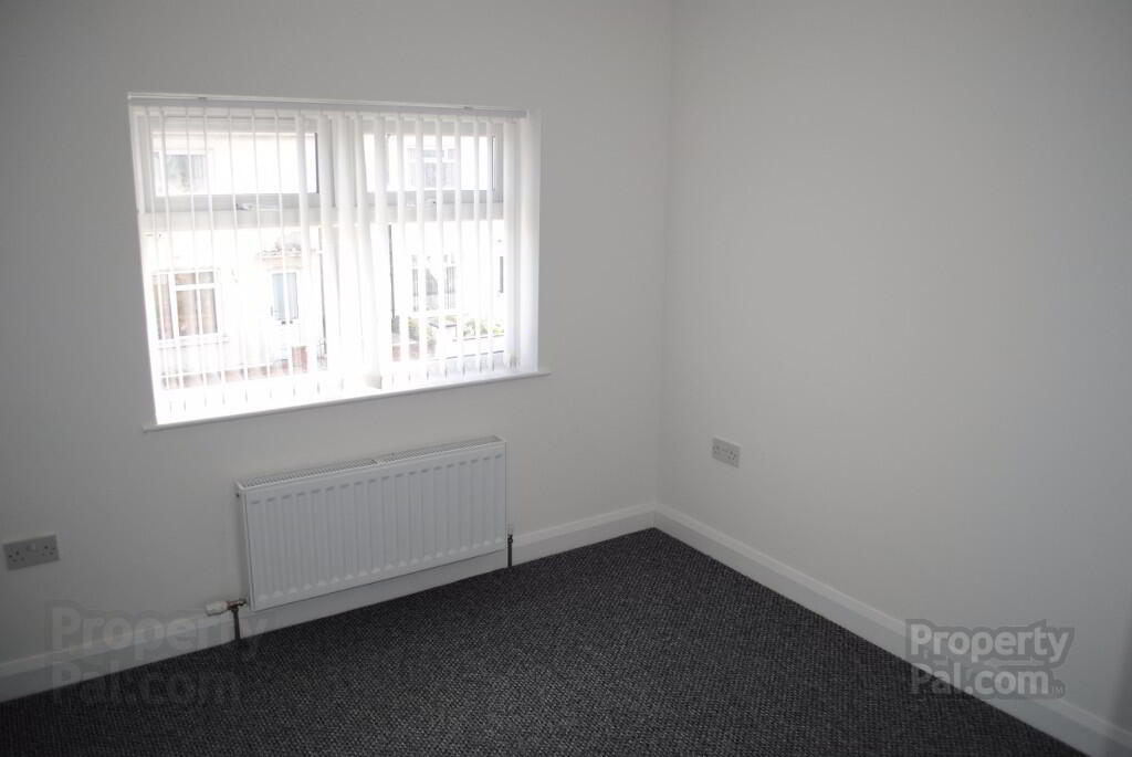 Photo 5 of 60 Dunraven Crescent, Belfast