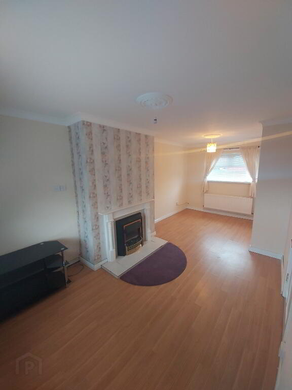 Photo 3 of 13 Glenvale Road, Londonderry