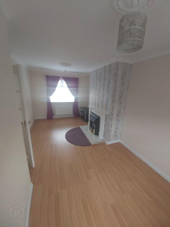 Photo 4 of 13 Glenvale Road, Londonderry