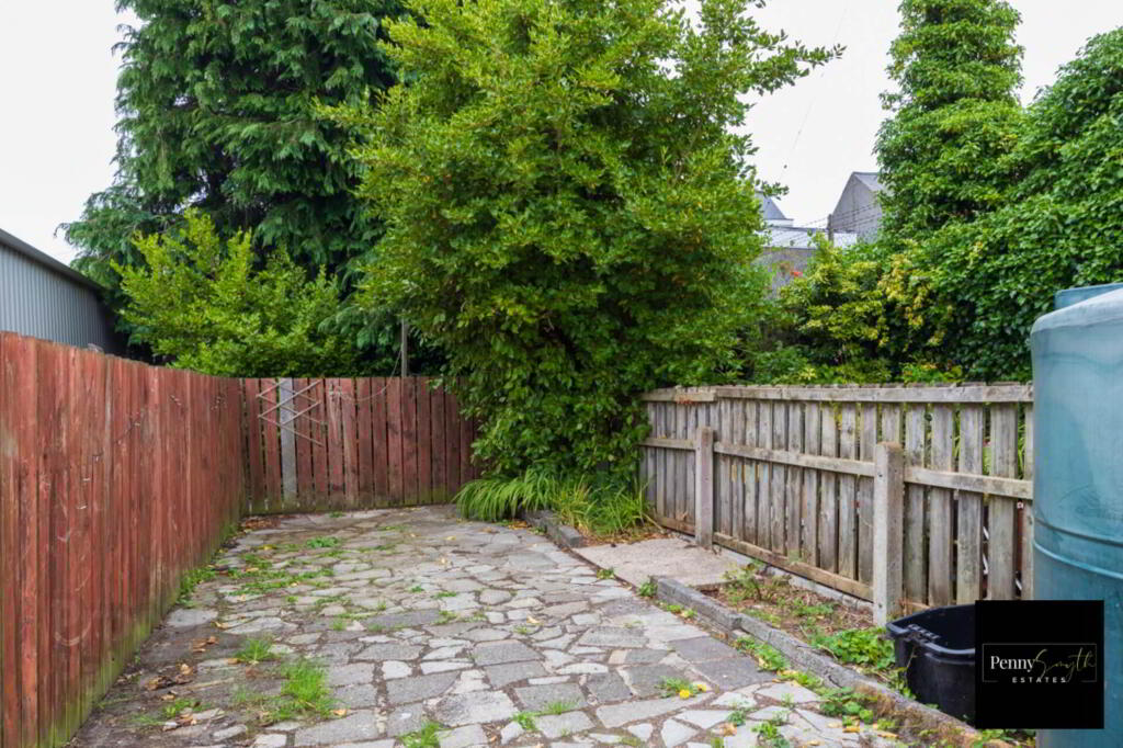 Photo 21 of 42 Beatrice Road, Bangor