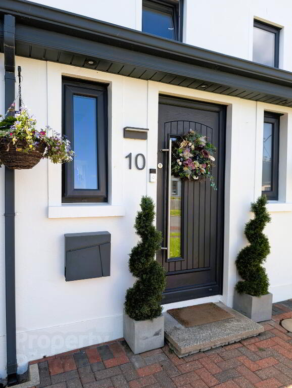 Photo 6 of 10 Tullybrannigan Avenue, Newcastle