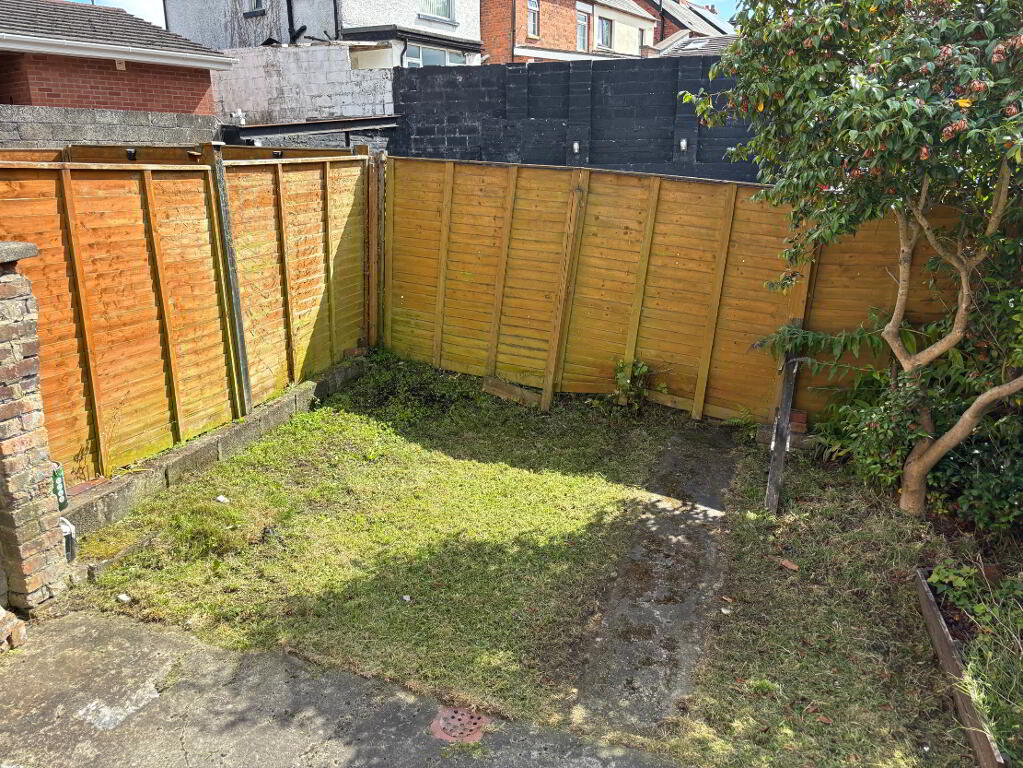 Photo 11 of 165 Parkgate Avenue, Belfast
