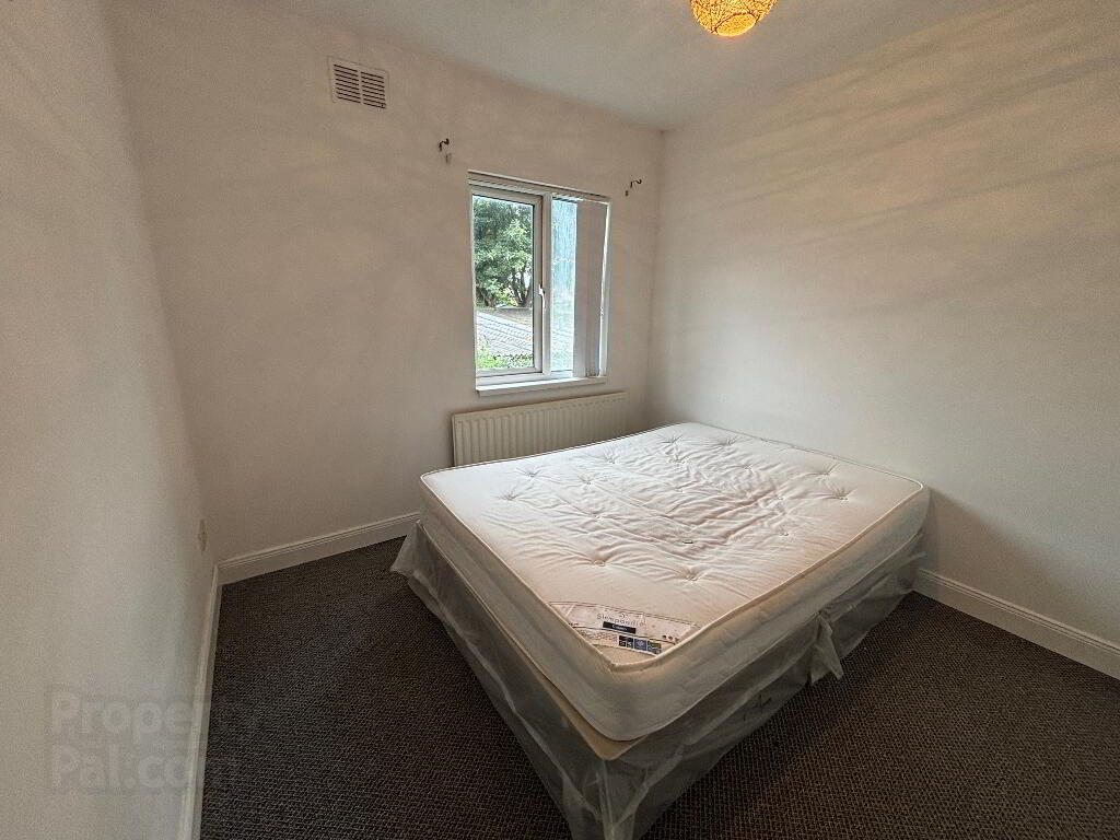 Photo 7 of 165 Parkgate Avenue, Belfast