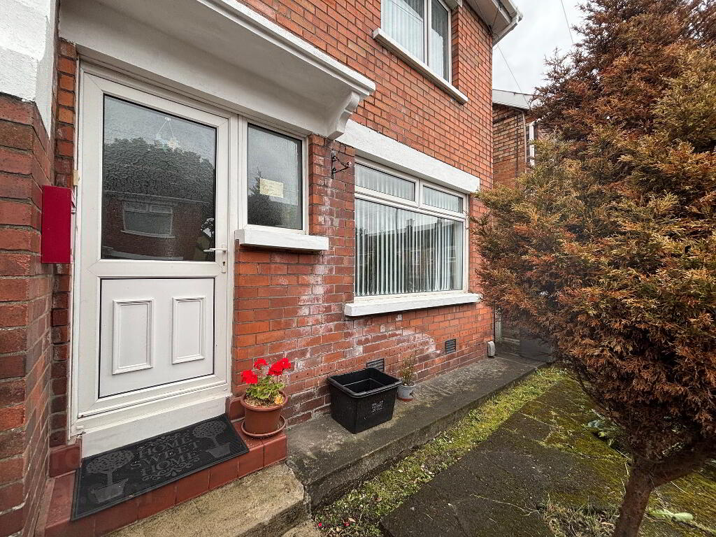 Photo 2 of 165 Parkgate Avenue, Belfast