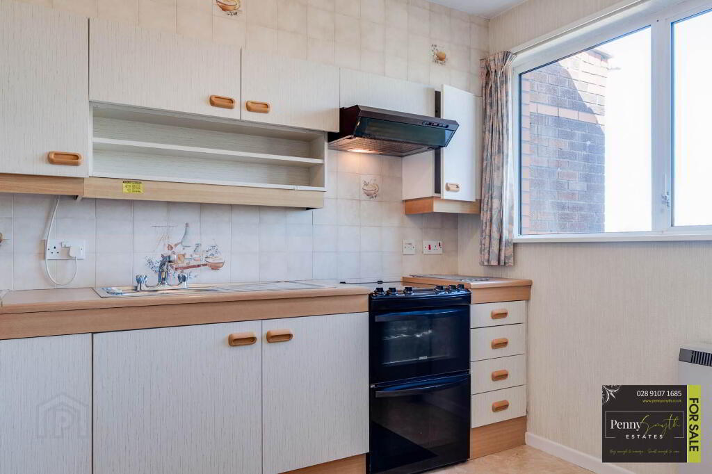 Photo 16 of 18 Ballyholme Court, Bangor