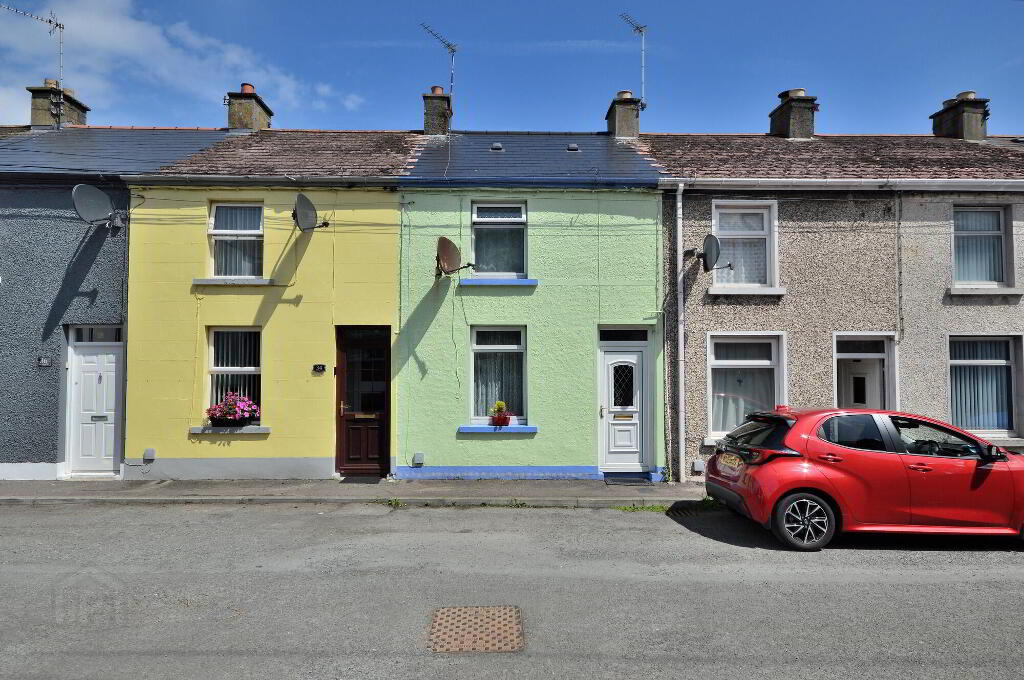 Photo 2 of 32 Meadowbank Avenue, Donaghadee