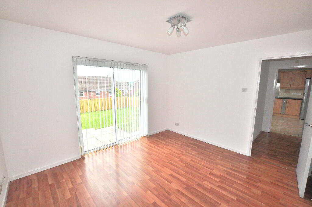 Photo 10 of 32 Mayfield Walk, Newtownabbey