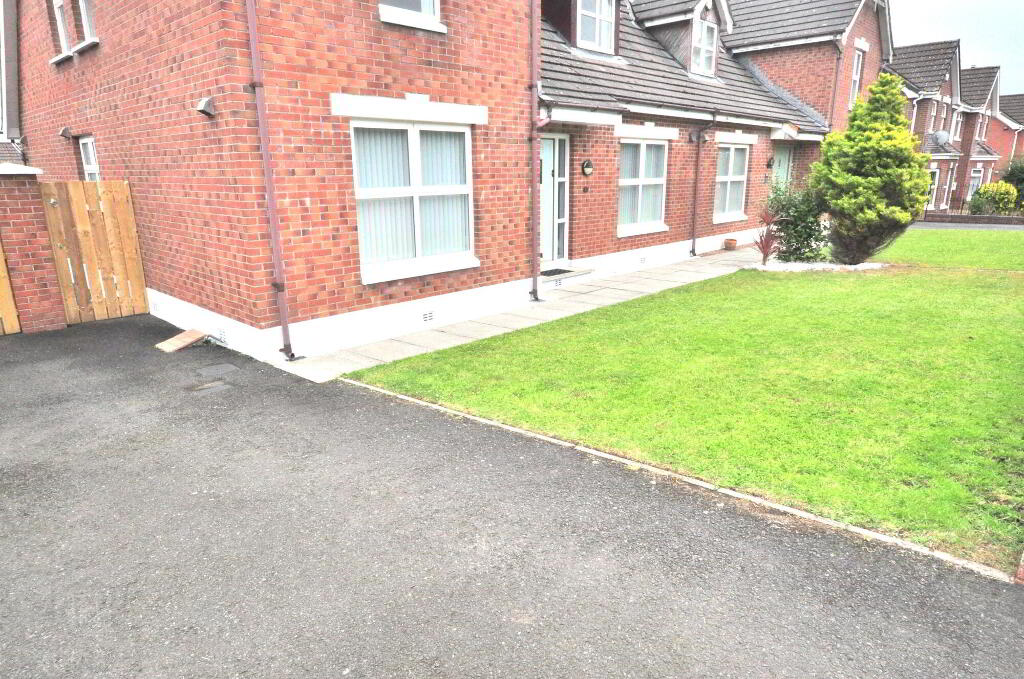 Photo 2 of 32 Mayfield Walk, Newtownabbey