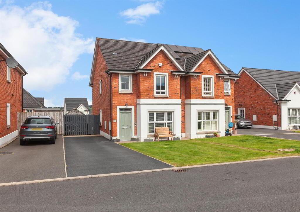 4 Foxton Court Newtownabbey