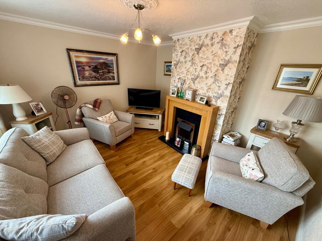 Photo 3 of 81 Seymour Gardens, Waterside, L’derry