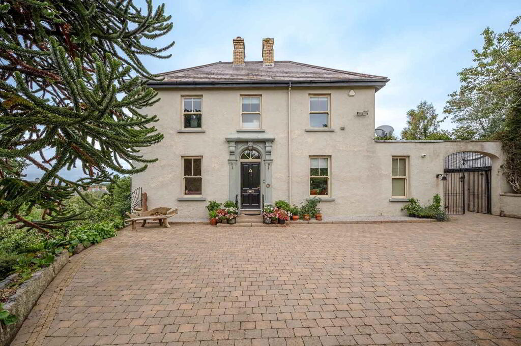 Briar Hill House, 3 Newtownards Road, Greyabbey, BT22 2QQ