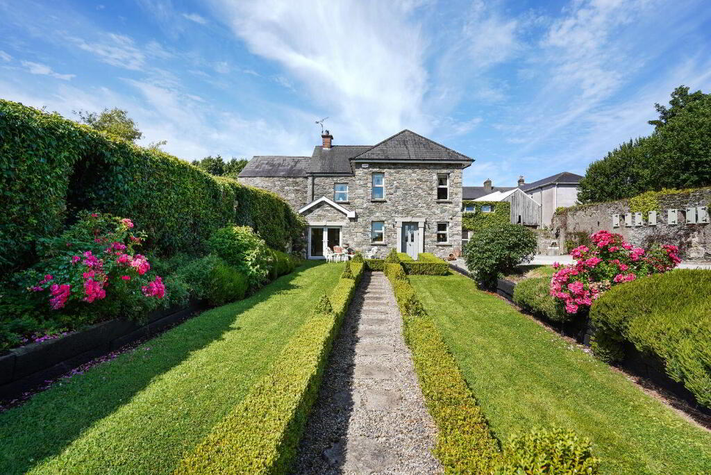Na Clocha Lia, Station Road, Kingscourt, A82A7N9
