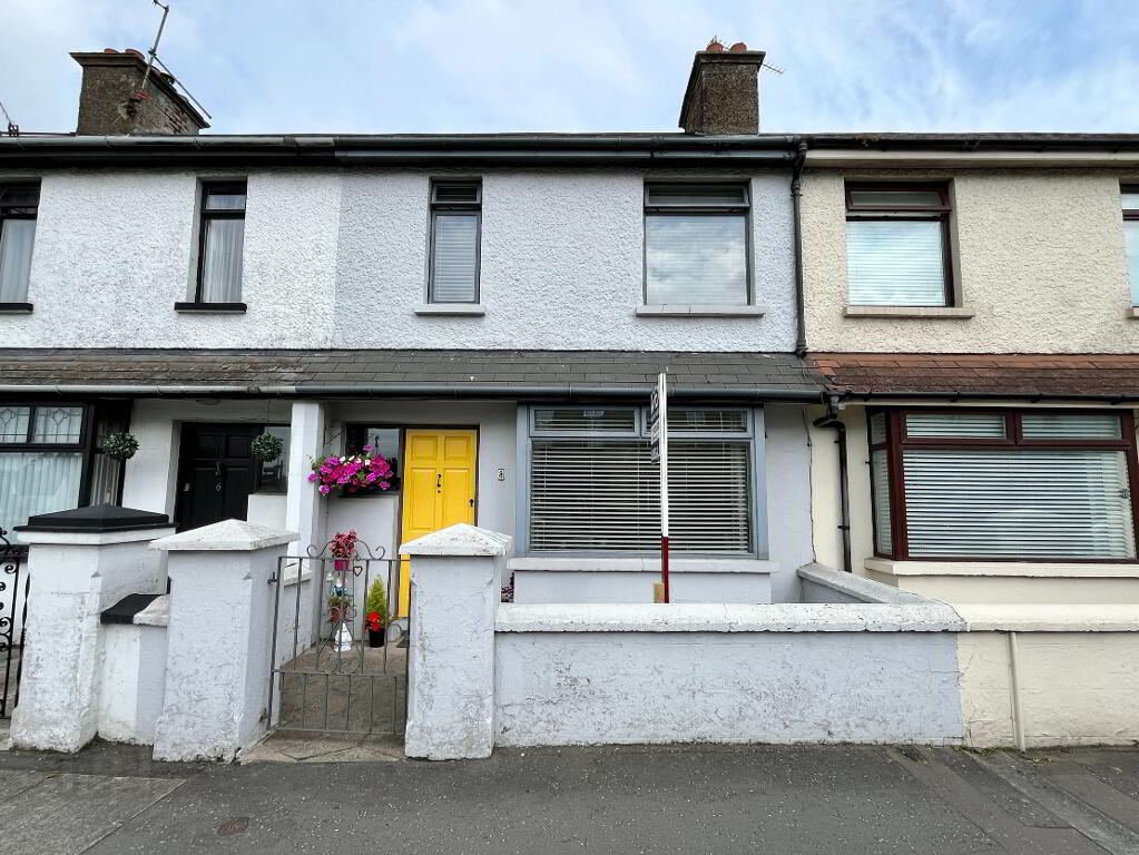Photo 1 of 8 Avenue Road, Lurgan