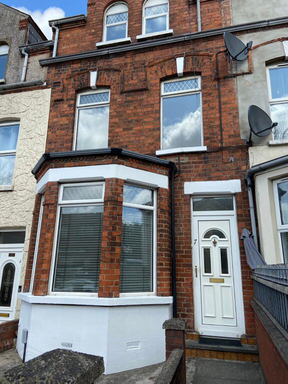 Photo 1 of 75 Ballygomartin Road, Belfast