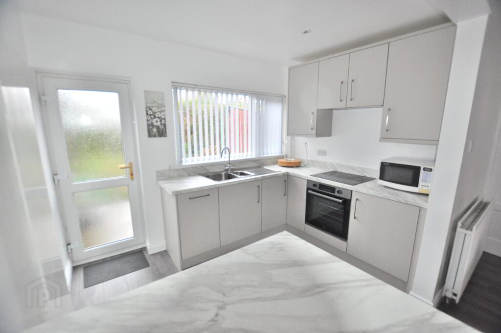Photo 3 of 39 Breda Road, Belfast