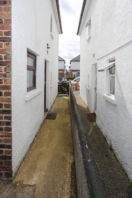 Photo 23 of 23 Dunraven Crescent, Belfast