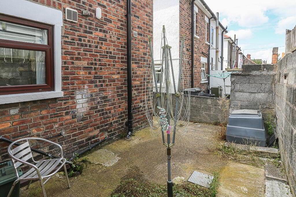 Photo 20 of 23 Dunraven Crescent, Belfast