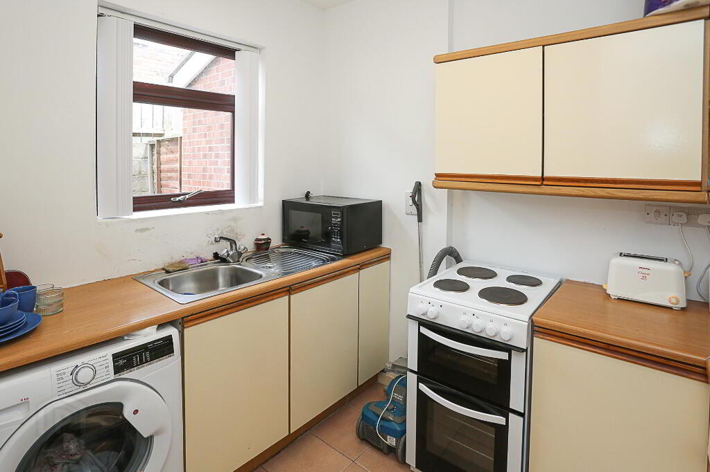 Photo 7 of 23 Dunraven Crescent, Belfast