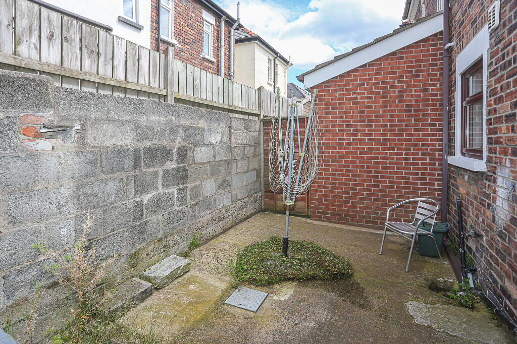 Photo 21 of 23 Dunraven Crescent, Belfast