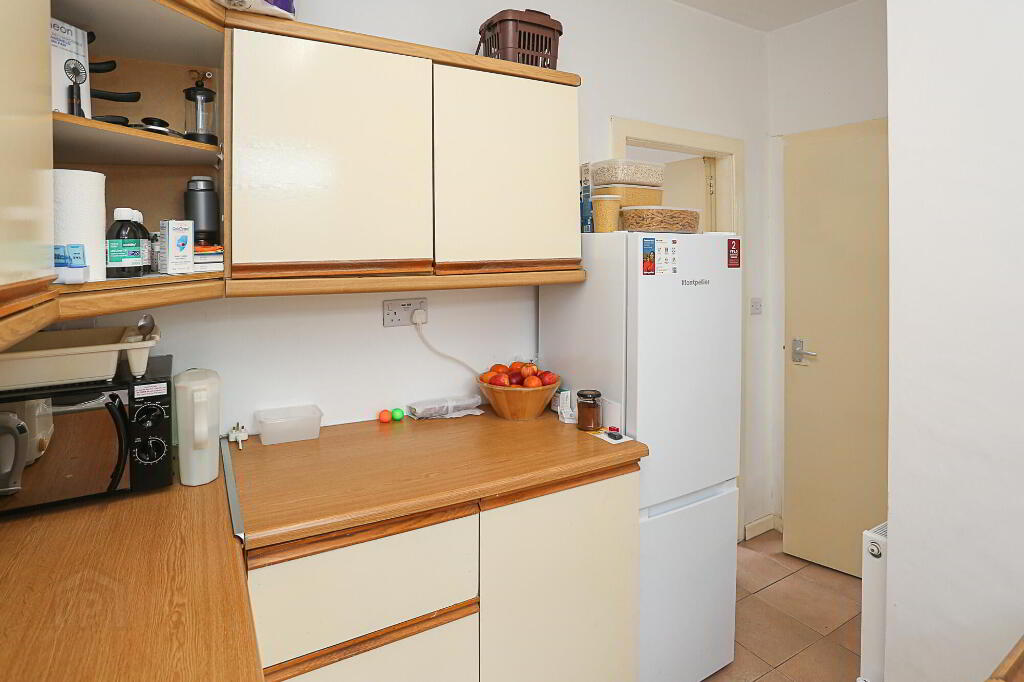 Photo 9 of 23 Dunraven Crescent, Belfast