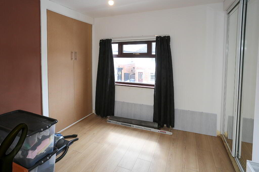 Photo 13 of 23 Dunraven Crescent, Belfast