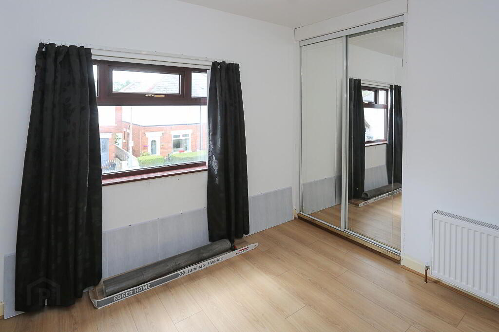 Photo 14 of 23 Dunraven Crescent, Belfast