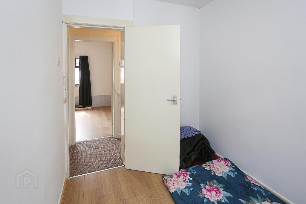 Photo 19 of 23 Dunraven Crescent, Belfast