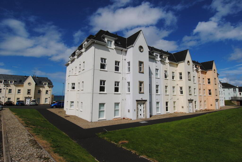 Photo 1 of 18 West Strand Avenue, Portrush