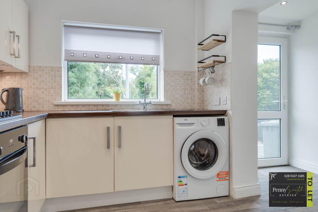 Photo 13 of 121 Rathgael Road, Bangor