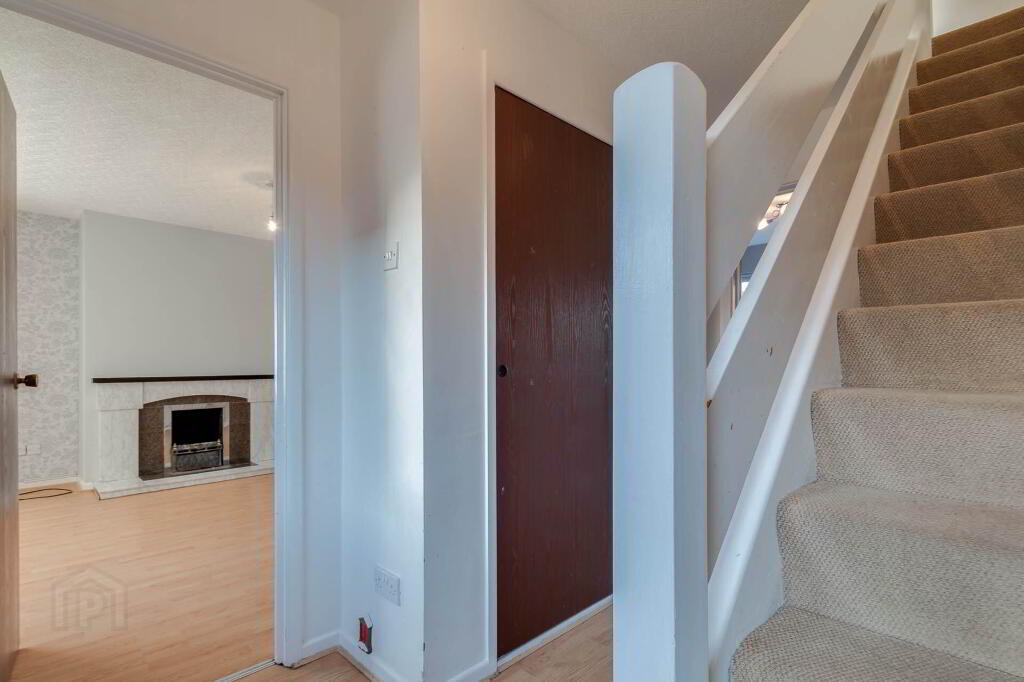 Photo 3 of 17 Woodford Grange, Bangor