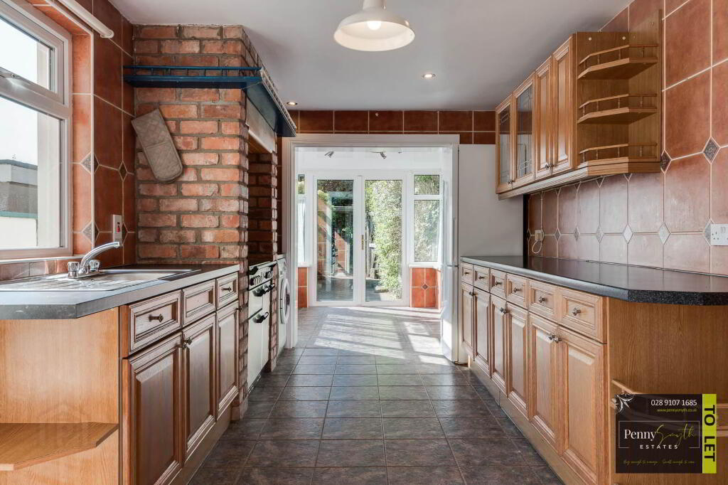 Photo 11 of 165 Belfast Road, Bangor