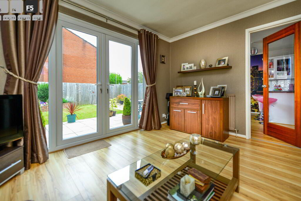 10 Renfrew Walk - F5 Property - To let--5737