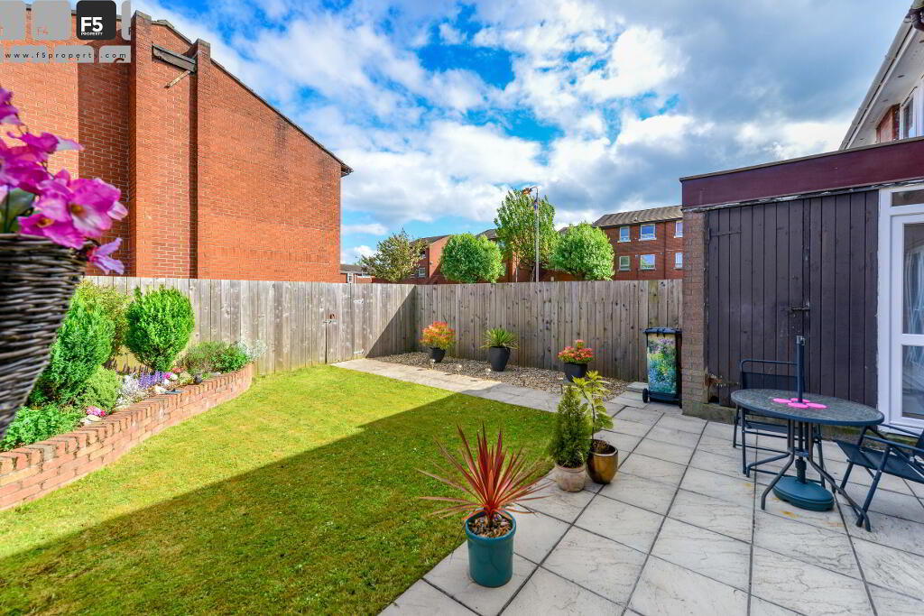 10 Renfrew Walk - F5 Property - To let--5774