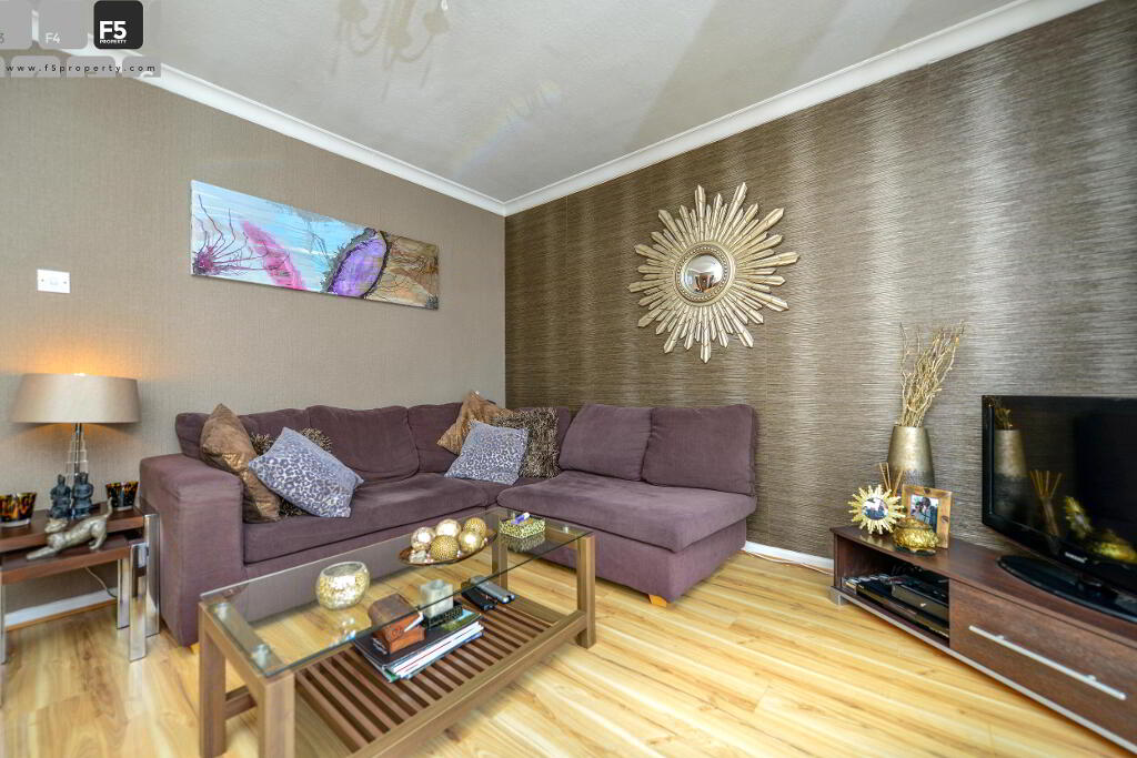 10 Renfrew Walk - F5 Property - To let--5741