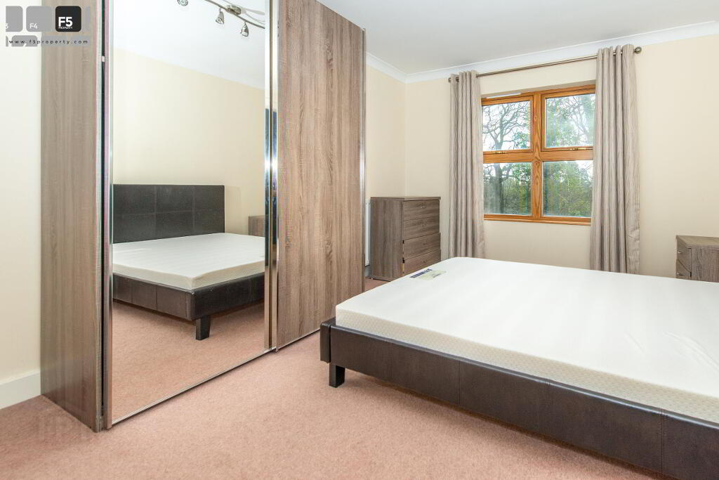 Bedroom 1 - Master