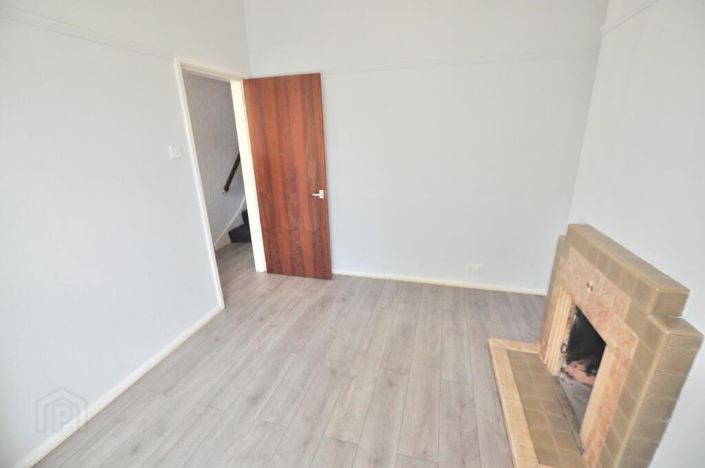Photo 4 of 153 York Road, Belfast
