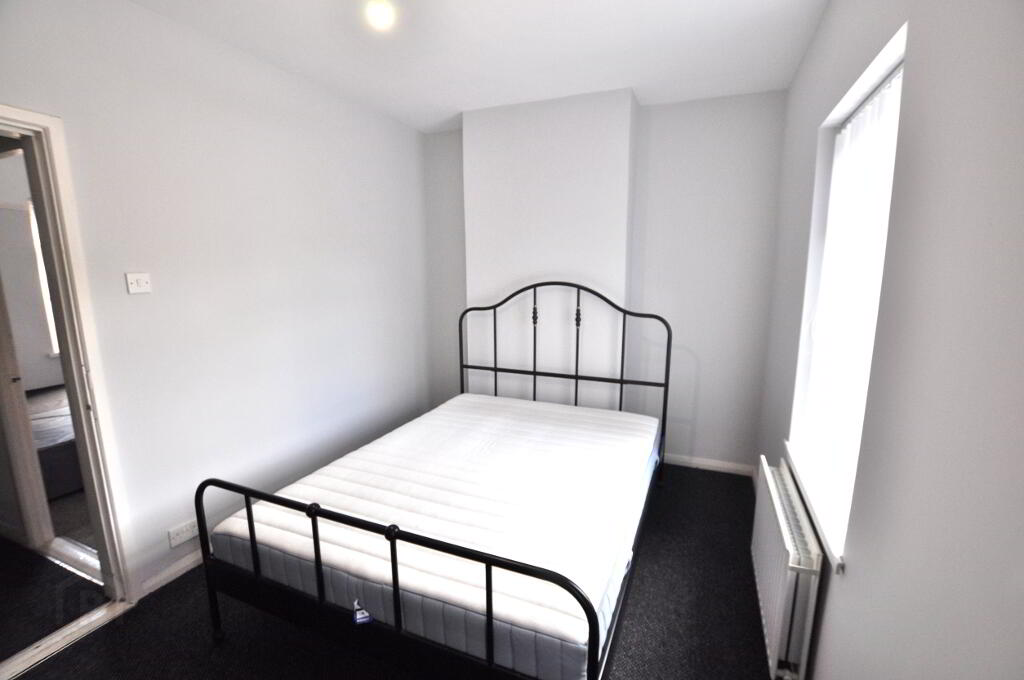 Photo 11 of 153 York Road, Belfast